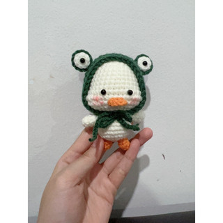 Móc khoá vịt đội mũ ếch bằng len siêu cute (cao 10cm)