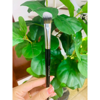 Cọ che khuyết điểm Sephora 52