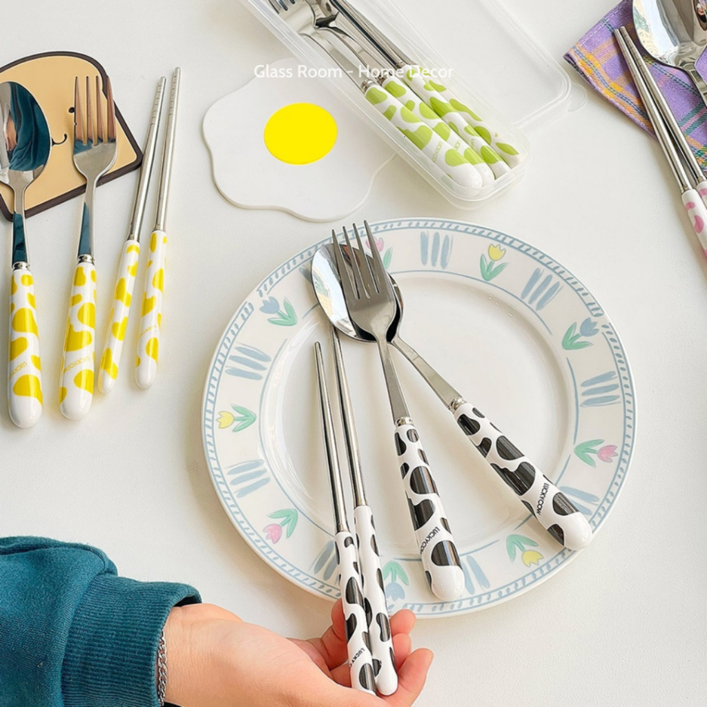 Bộ Thìa Đũa Dĩa Ăn Hoa Quả Bộ Đồ Ăn Cá Nhân hoạ tiết bò sữa