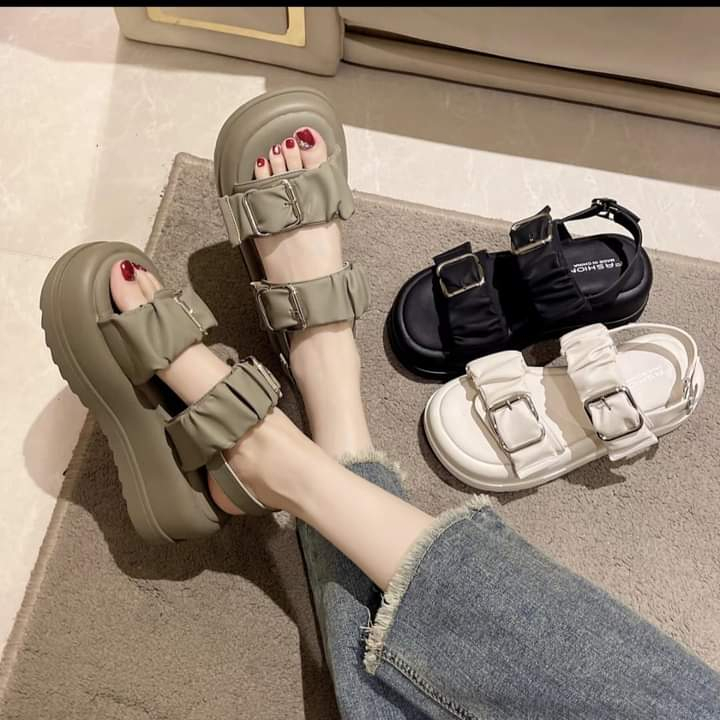 Giày Sandal Quai ngang Phối Khóa Đế Bánh Mì 5cm Hack Dáng Mẫu Mới Sang Chảnh Siêu Xinh đón hè 2023