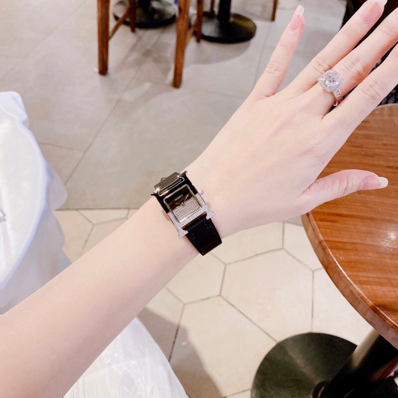 Đồng hồ nữ dây da Madocy M81655