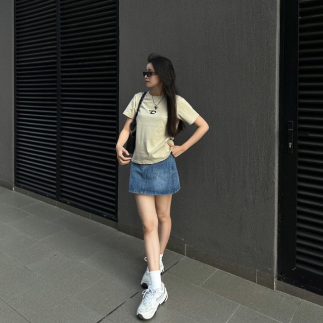 POINTED JEAN DEROSE SKIRT - Váy jean kèm quần bên trong (2 màu) | BigBuy360 - bigbuy360.vn