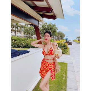 Bikini ba mản áo + quần + váy hoa đỏ dễ thương