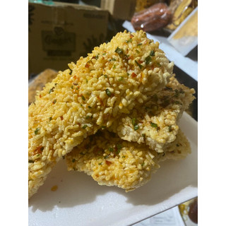 500g cơm cháy bể mắm hành 30k