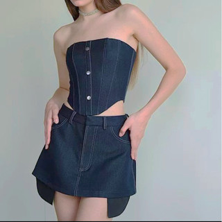 Set áo corset cúp ngực vạt chéo và váy ngắn lộ lót túi