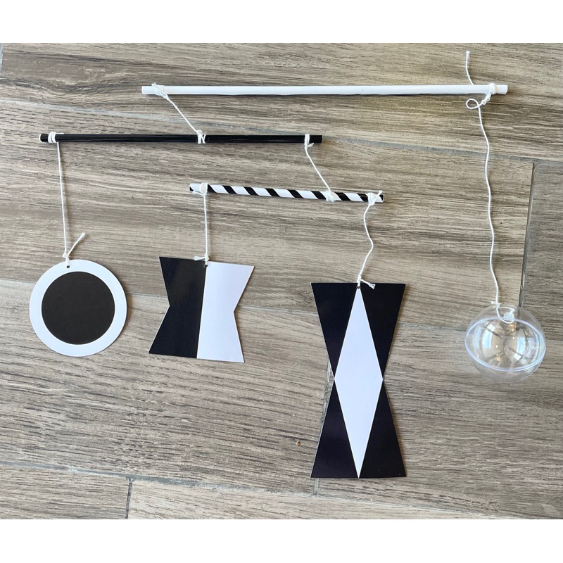 Đồ chơi montessori sơ sinh gobbi-munari-bát diện-chuyển động kích thích thị giác vũ công đồ chơi treo kệ chữ a