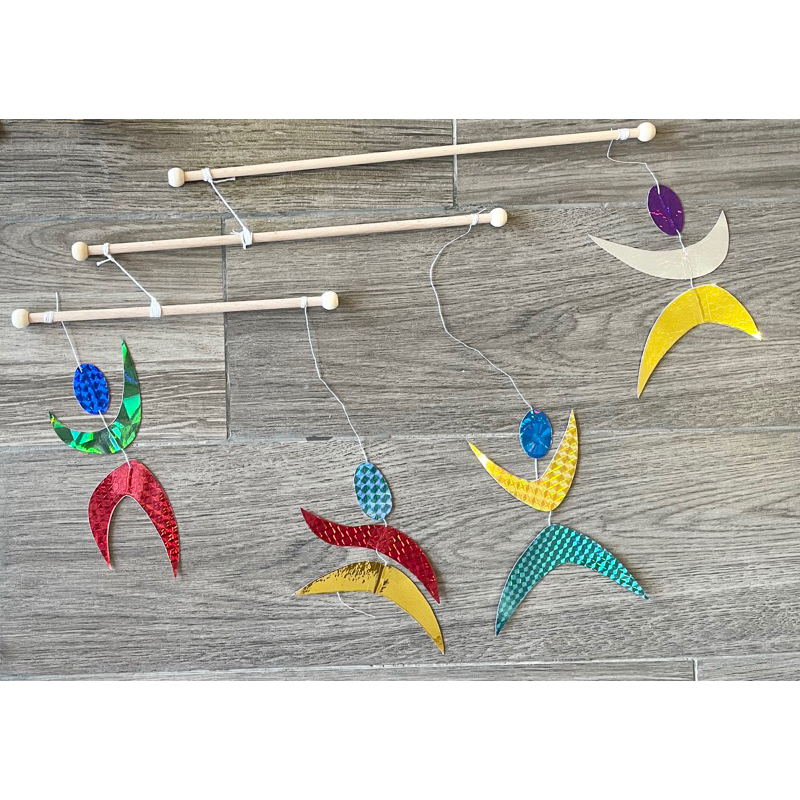 Đồ chơi montessori sơ sinh gobbi-munari-bát diện-chuyển động kích thích thị giác vũ công đồ chơi treo kệ chữ a