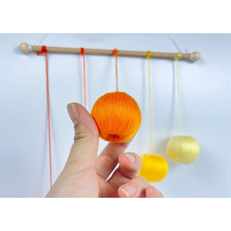 Đồ chơi montessori sơ sinh gobbi-munari-bát diện-chuyển động kích thích thị giác vũ công đồ chơi treo kệ chữ a