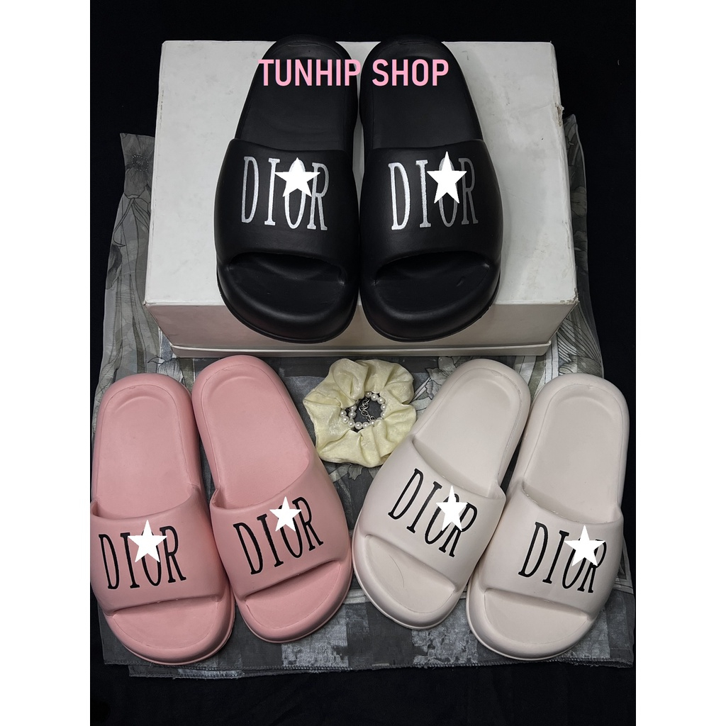 Dép Bánh Mì Nữ Quai Béo sticker ngẫu nhiên. Dép nữ quai ngang bánh bao Chất Liệu Siêu Nhẹ, Kiểu Dáng Sang Chảnh.