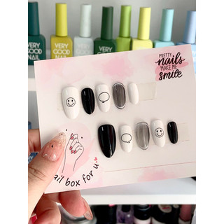 Có sẵn nailbox- móng up đơn giản trắng đen rẻ hcm