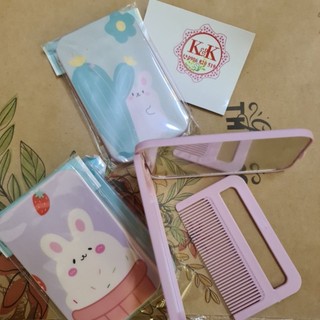 Gương mini gấp gọn kèm lược
