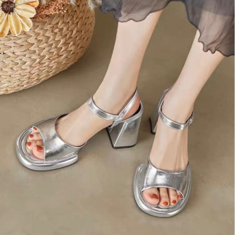 ORDER 🌿 Giày quai ngang da trơn bạc gót vuông 8,5cm 34-39