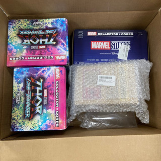 Mô hình Funko Marvel MCC - Thor Love (real, box)