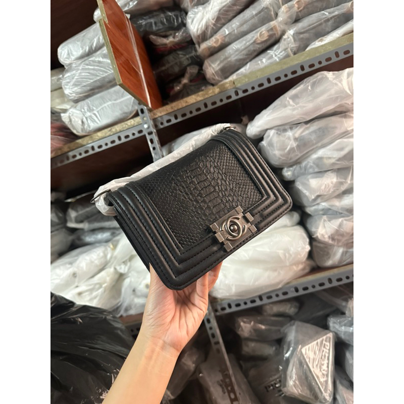 Túi xách thanh lí sót kho lỗi nhẹ