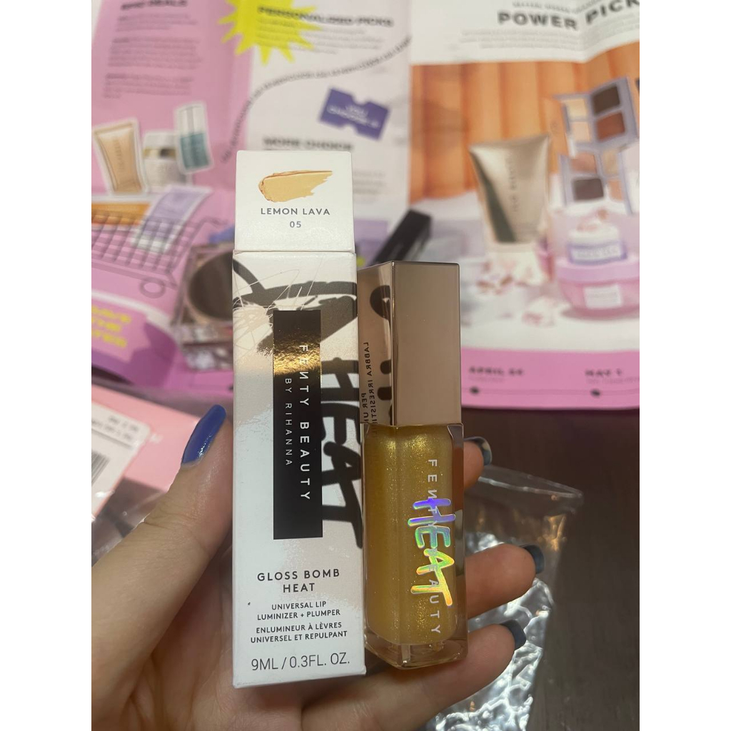 Fenty Beauty son bóng dưỡng 26$ GLOSS BOM.B HEAT UNIVERSAL LIP LUMINIZER + PLUMPER