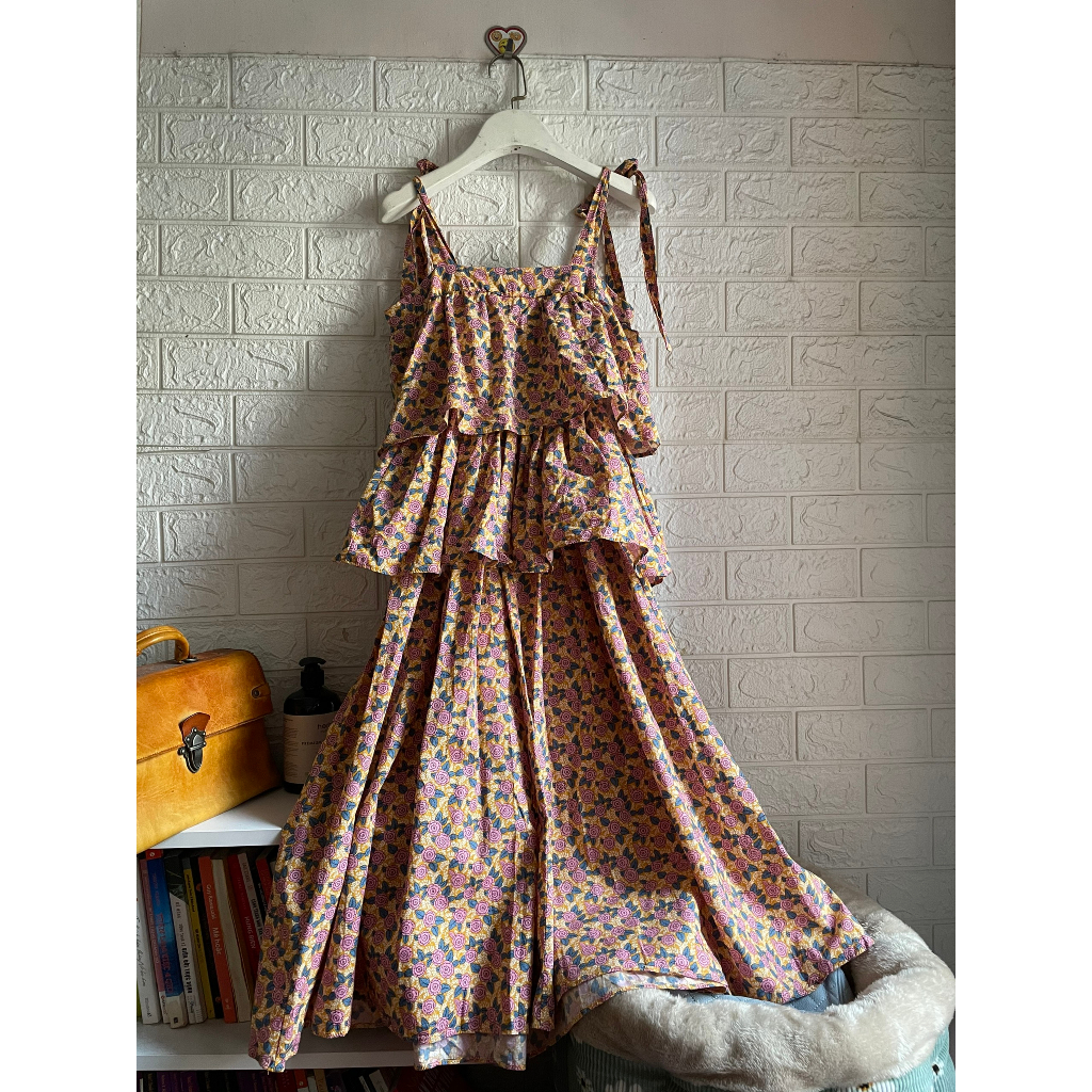 Đầm hoa dây suông bèo tầng