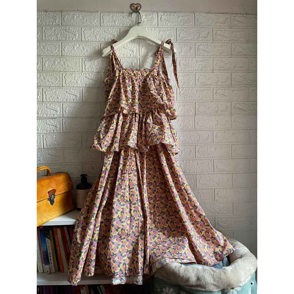 Đầm hoa dây suông bèo tầng