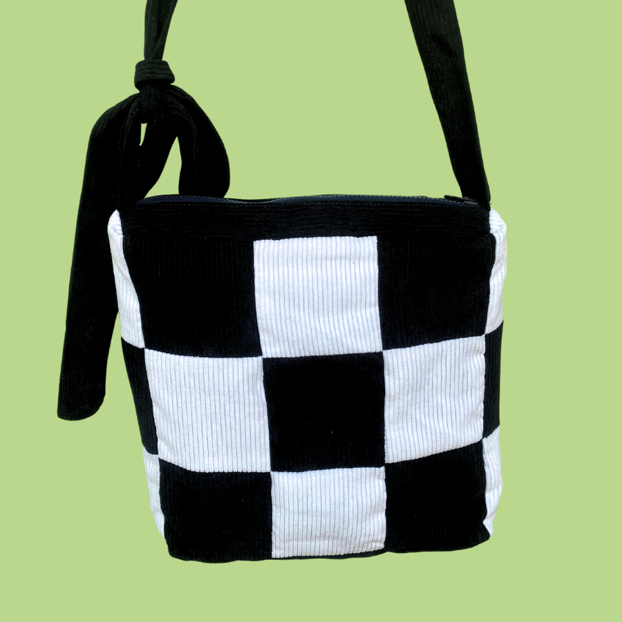 Túi Đeo Chéo Thời Trang Checker 30x30 Handmade Musty House