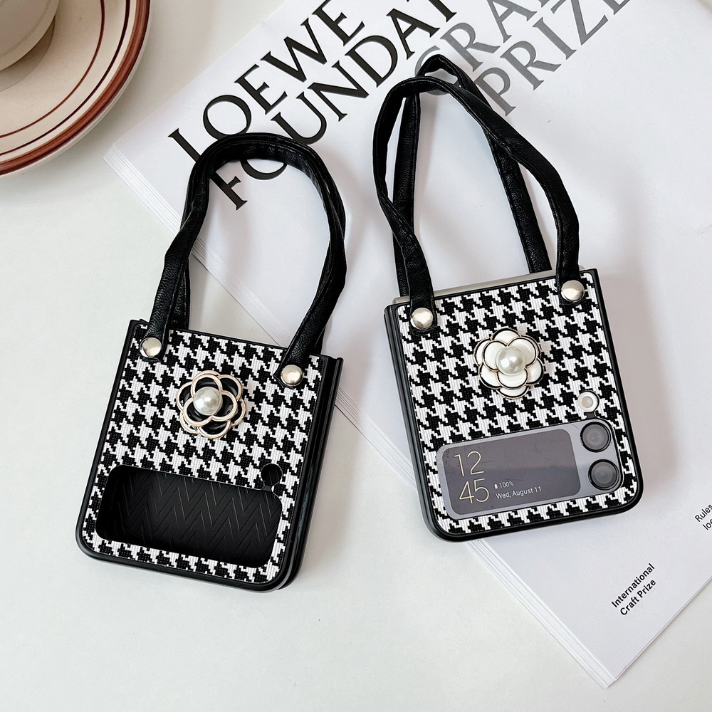 Ốp Lưng Samsung Z Flip 4 Cao Cấp Họa Tiết Houndstooth Có Dây Da Xỏ Tay - BUM STORE GALAXY CASE