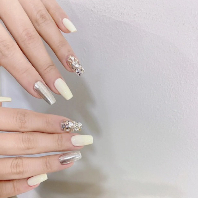 Nailbox mix nhũ và tráng gương