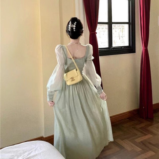[ODER] Váy cổ vuông tay bồng cổ V