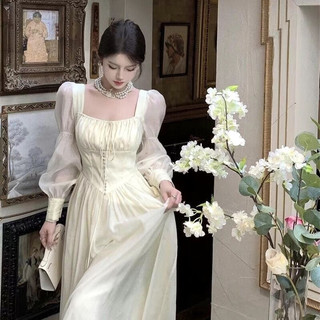 [ODER] Váy cổ vuông tay bồng cổ V