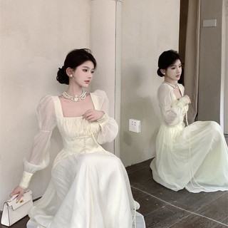 [ODER] Váy cổ vuông tay bồng cổ V