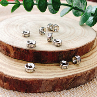 Charm chặn khắc chữ Vạn
