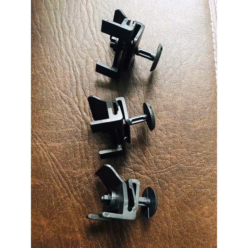 3 nút nhựa ô tô bắt lòng vè bánh xe, chắn bùn dưới