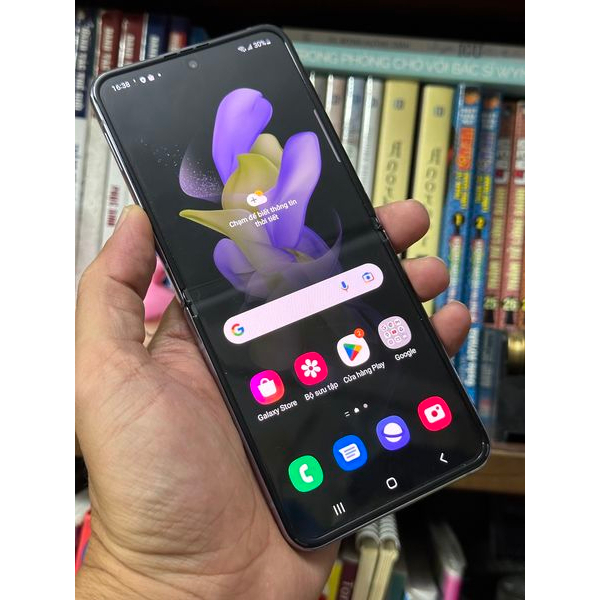 Điện thoại Samsung Galaxy Z Flip 4 bản 8gb/256gb chính hãng fullbox nguyên seal tặng sạc bảo hành đầy đủ 1 năm