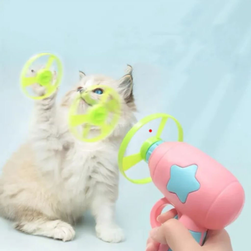 Đồ chơi bắn chong chóng, con quay phát sáng nhiều màu sắc, gồm 1 máy bắn, 1 con quay, 1 đĩa bay phát sáng, 4 đĩa thường