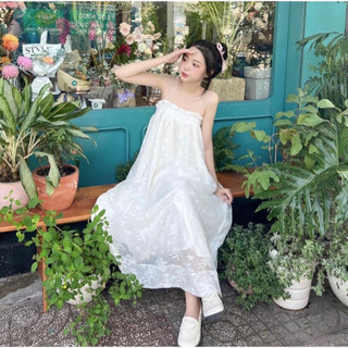 Đầm maxi ren hoa hai dây