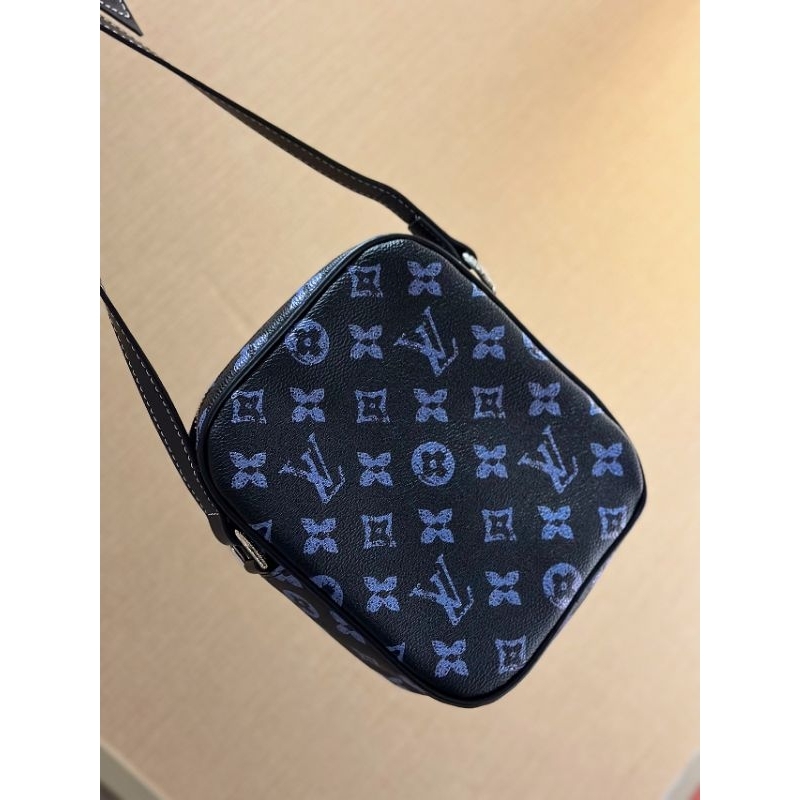 Túi đeo chéo nam LV CHRISTOPHER sz15x18cm bản super bản chuẩn đẹp fullbox nam châm