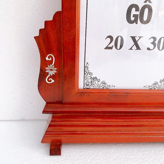 Khung thờ gỗ cẩn Xà Cừ