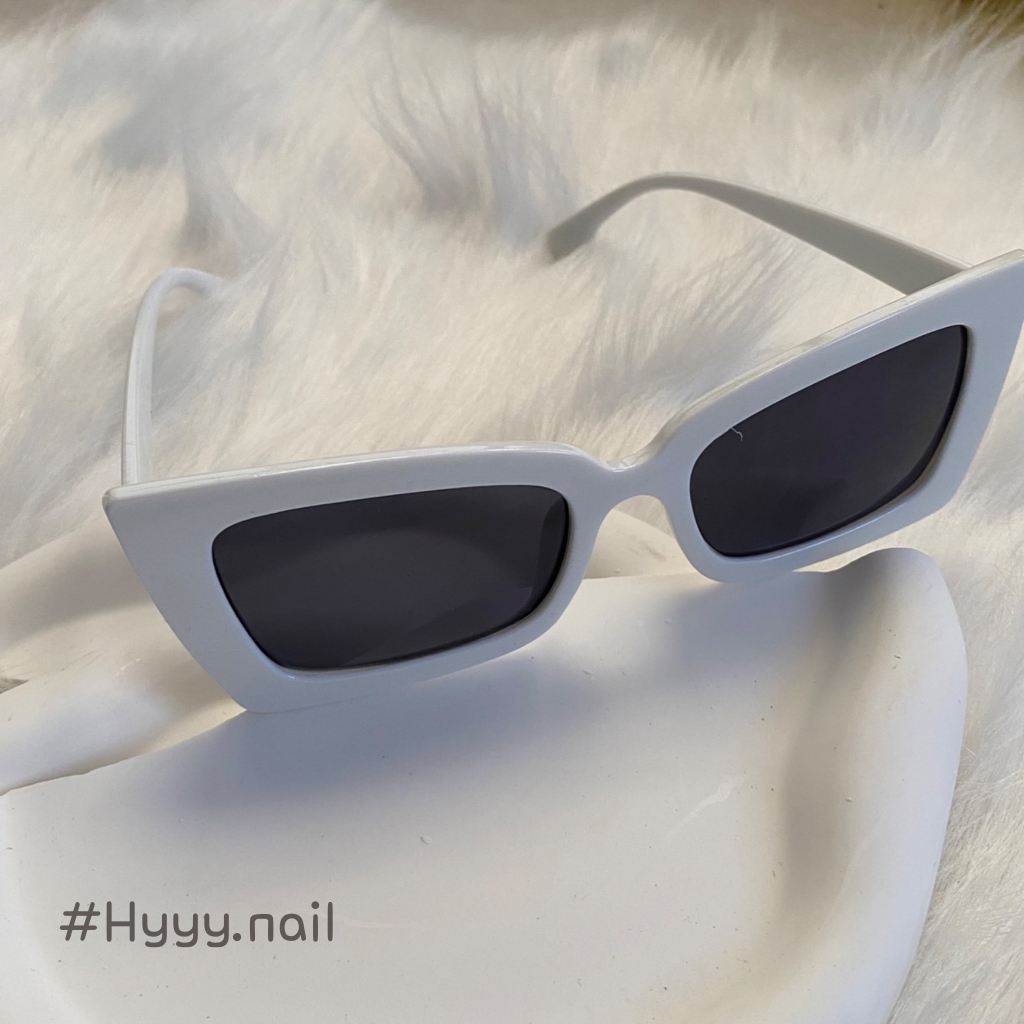 Mắt kính râm nữ hình vuông thời trang sành điệu mẫu mới màu trắng đen thời trang 2023
