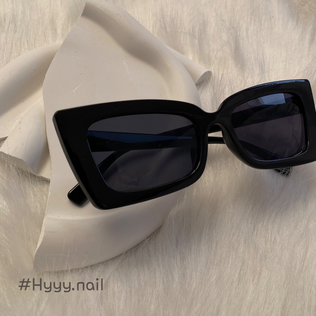 Mắt kính râm nữ hình vuông thời trang sành điệu mẫu mới màu trắng đen thời trang 2023