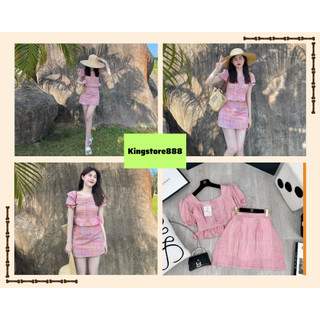 Sét áo cổ vuông mix chân váy kẻ hồng pastel