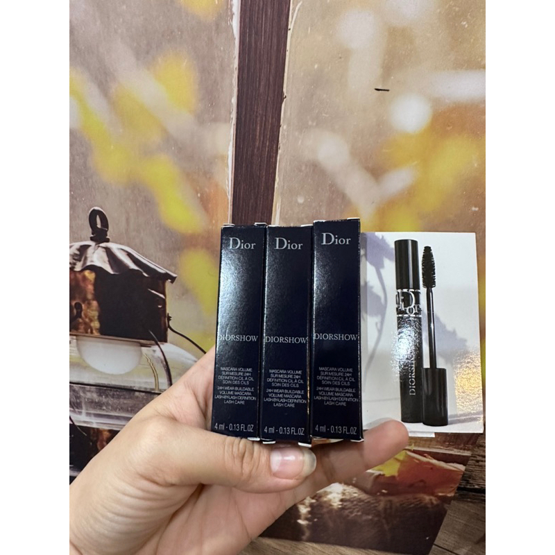 Mascara Dior Fullbox làm hàng mi dày, dài và cong tự nhiên