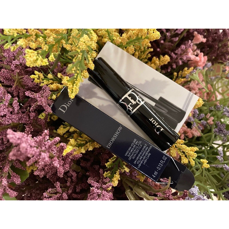 Mascara Dior Fullbox làm hàng mi dày, dài và cong tự nhiên