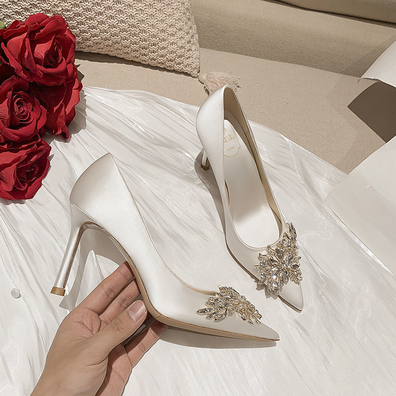 Giày Cao Gót Nữ Mũi Bít Gót Nhọn 8Cm, Thiết Kế Đính Đá Siêu Xinh - EDZ24
