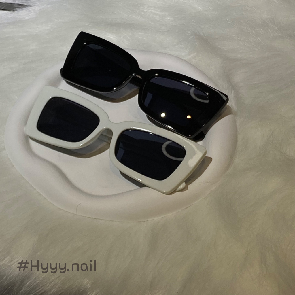 Mắt kính râm nữ hình vuông thời trang sành điệu mẫu mới màu trắng đen thời trang 2023