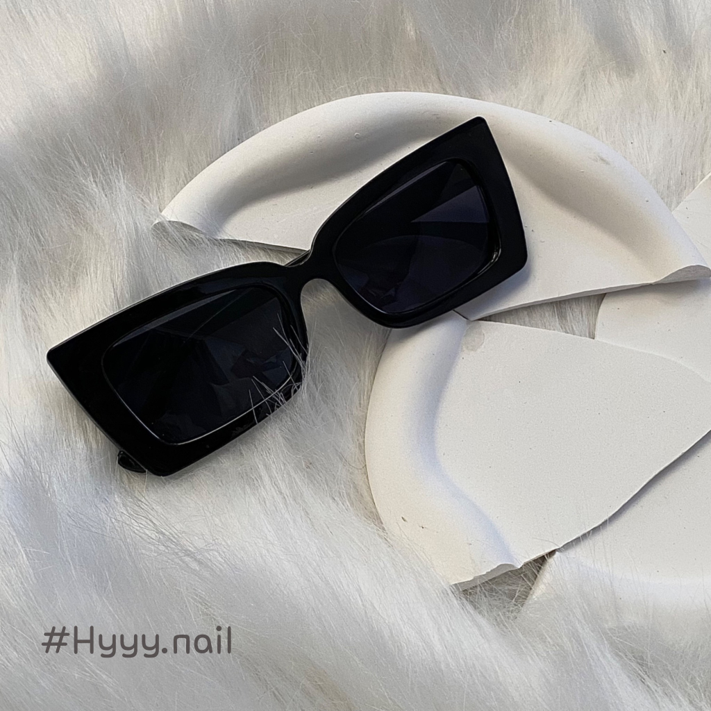 Mắt kính râm nữ hình vuông thời trang sành điệu mẫu mới màu trắng đen thời trang 2023