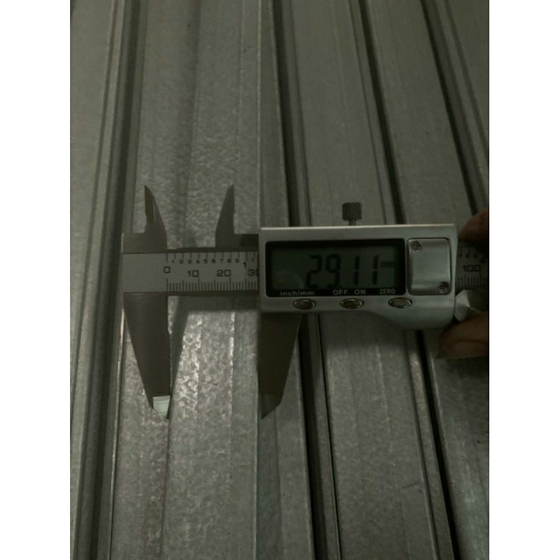 Combo 1 mét gồm thanh nẹp +ziczac nhà màng, nhà kính. Độ dày 0.50mm