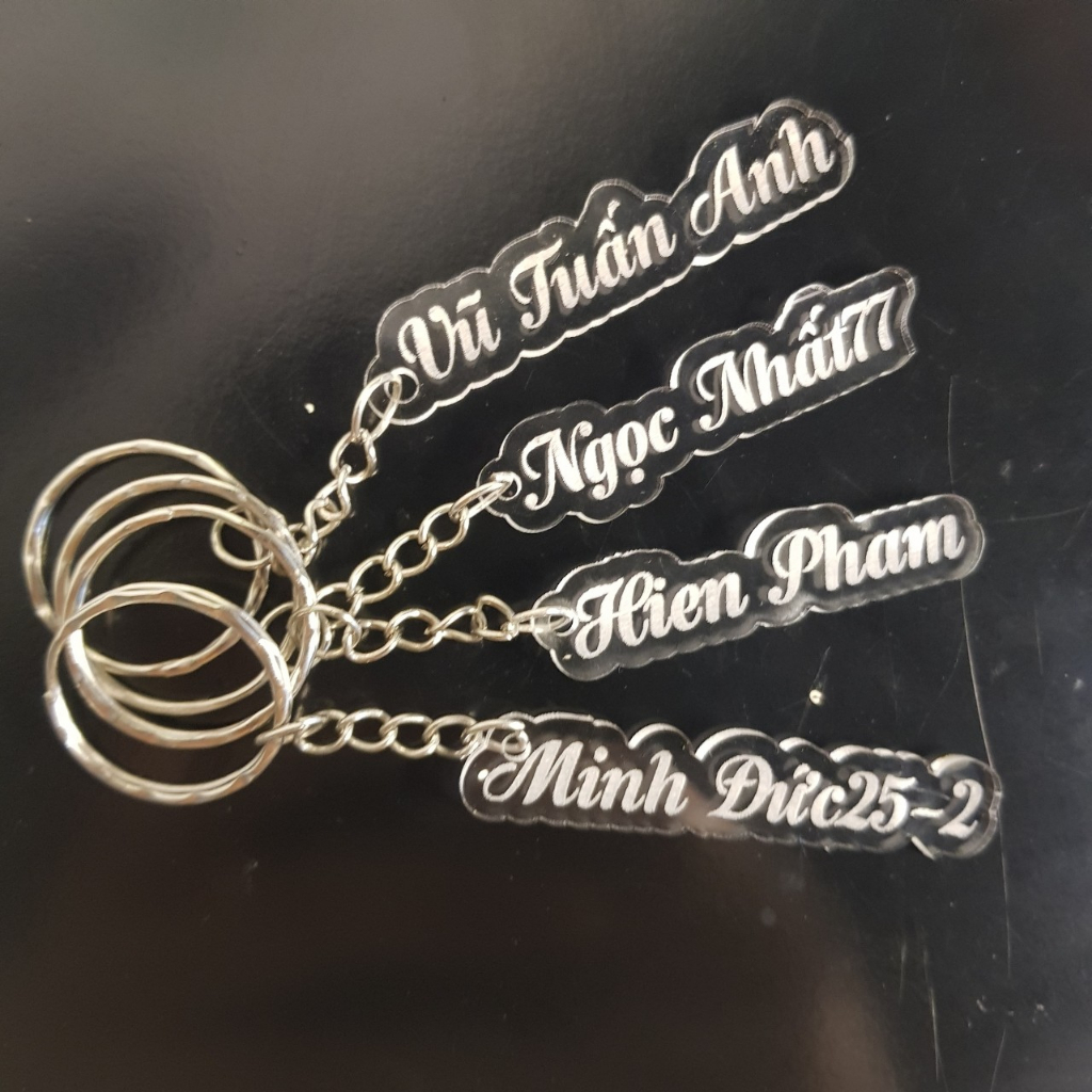 Móc khóa mica khắc tên theo yêu cầu