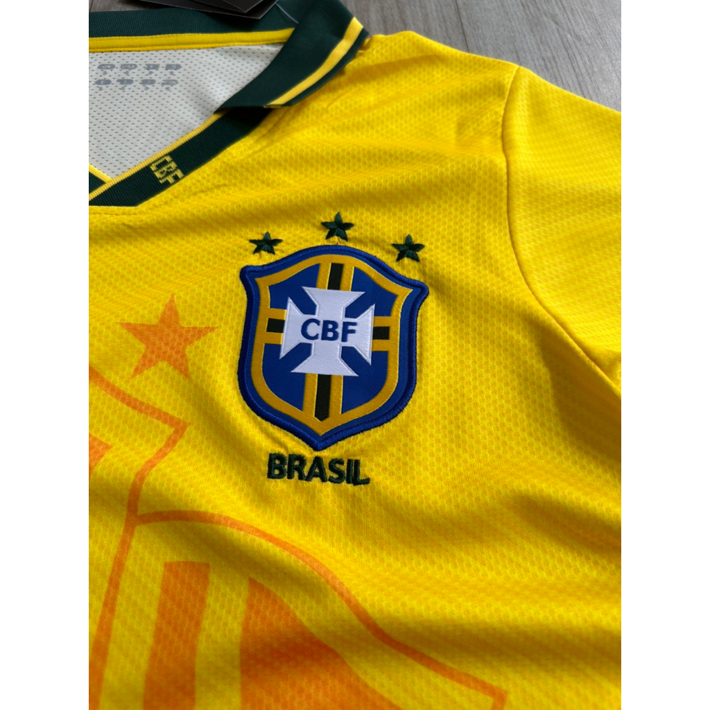 Áo Bóng Đá Đội Tuyển Brazil Ngắn Tay Phong Cách Retro - Chuẩn Mẫu Thi Đấu - Vải Polyester Gai Thái