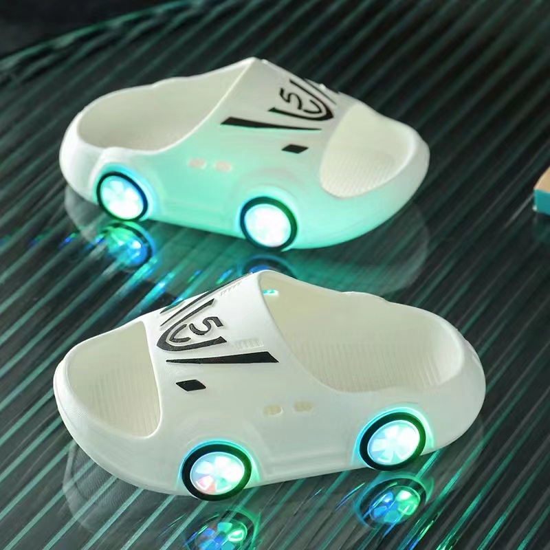 Dép cho bé siêu xe phát sáng đế mềm êm chống trượt sáng đều bản chuẩn 5V