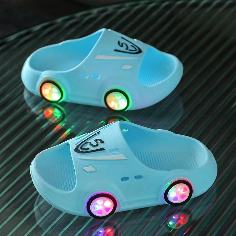 Dép cho bé siêu xe phát sáng đế mềm êm chống trượt sáng đều bản chuẩn 5V