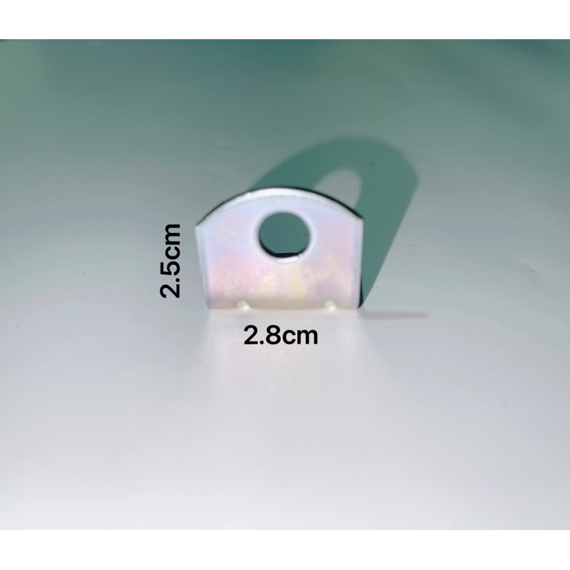 Pát sắt chữ L lỗ 8li 2.5x2.3 dầy 2mm, pass gắn chế không của riêng xe nào