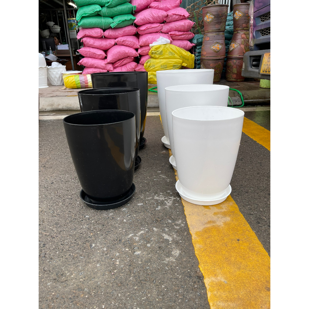 3 Chậu nhựa trồng cây hoa dáng bom màu đen trắng giả sứ COMBO 3 Chậu- BOM TO 350