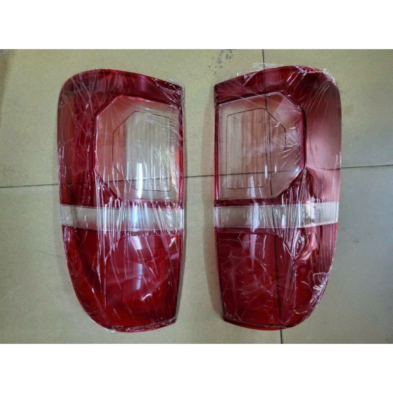 Nắp đèn hậu xe Toyota Hilux đời 2012 - 2014 , Nhựa cao cấp thay thế nguyên bản theo xe